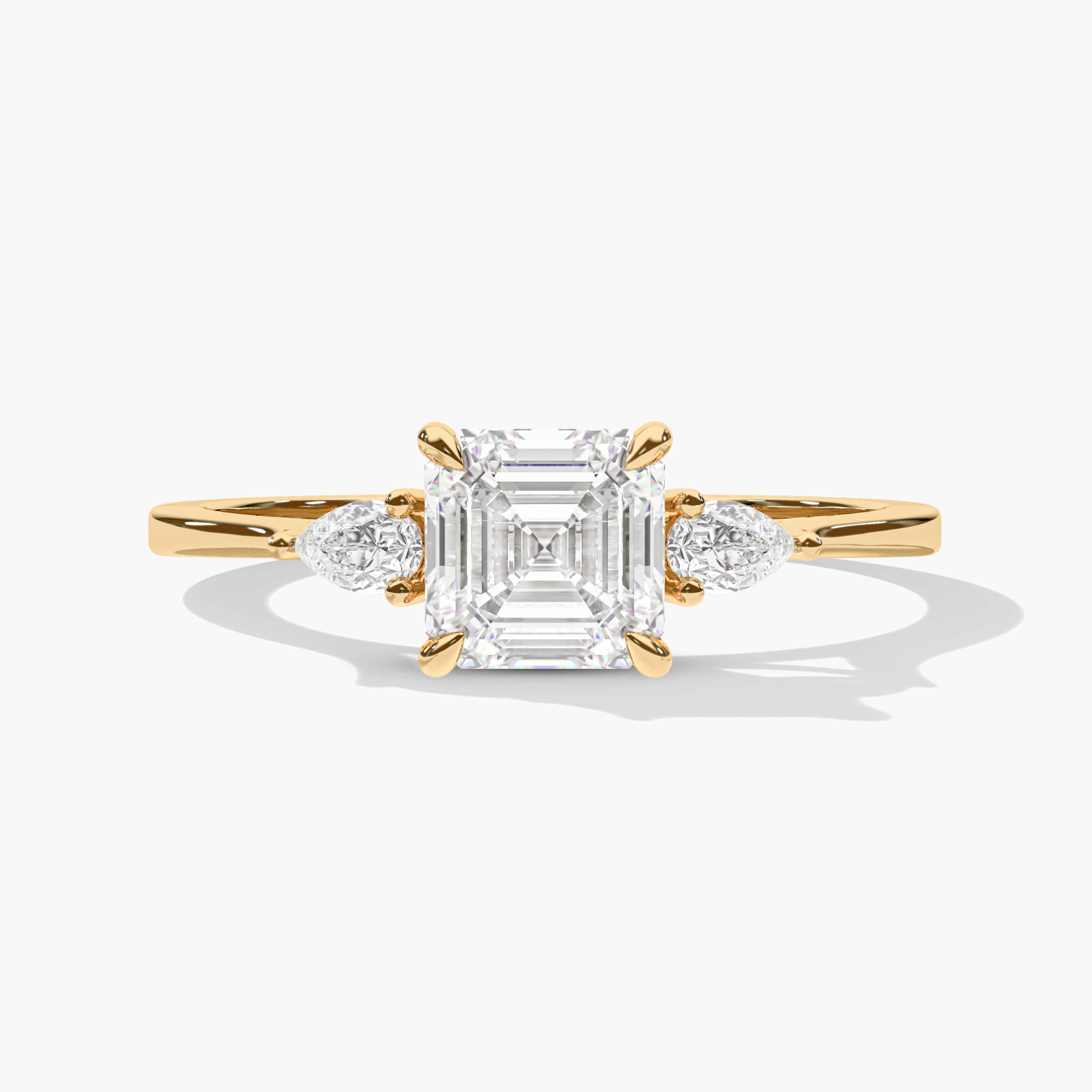 ASSCHER CUT DIAMOND ENGAGEMENT RING IN YELLOW GOLD