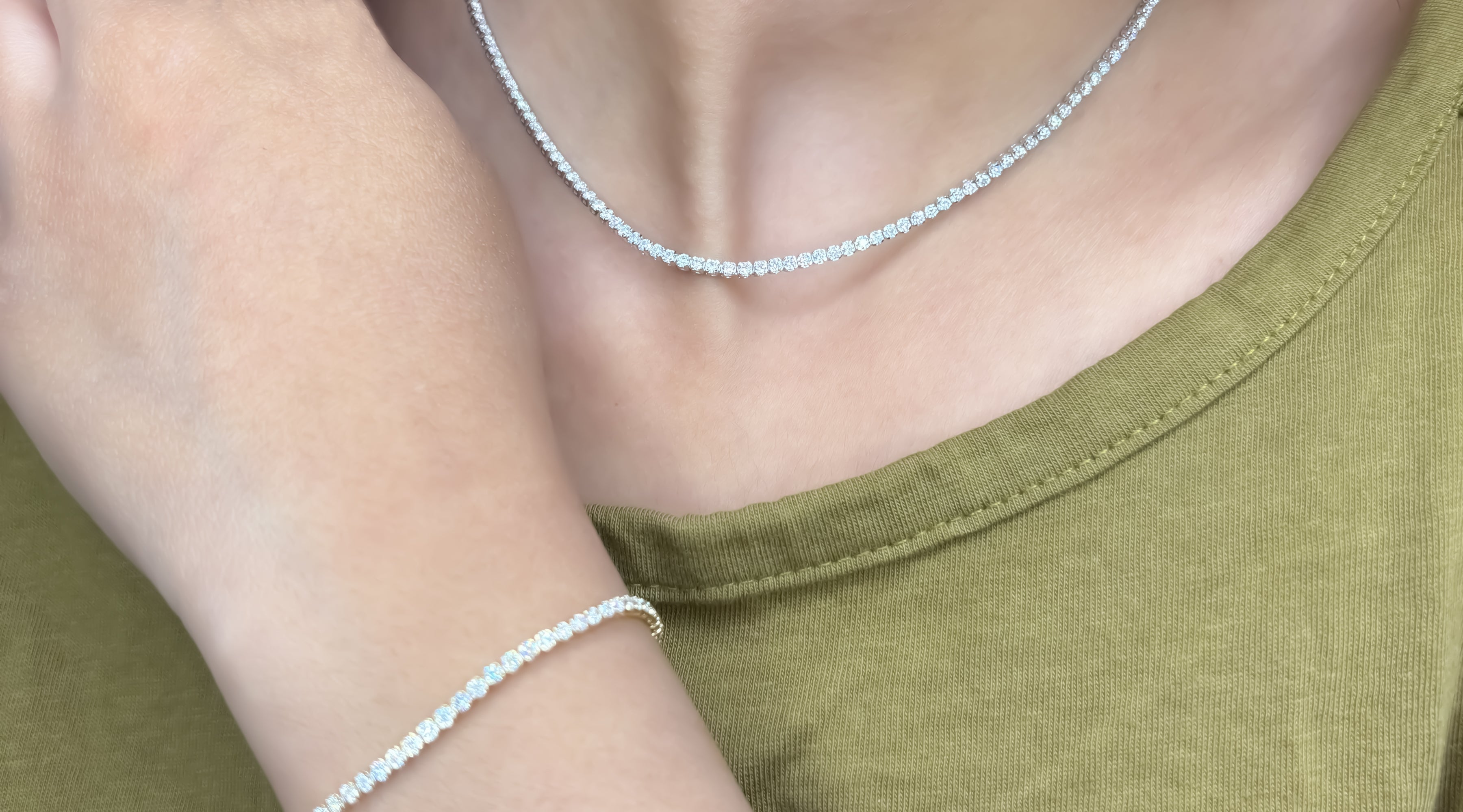 How to pick the best moissanite tennis necklace for your budget