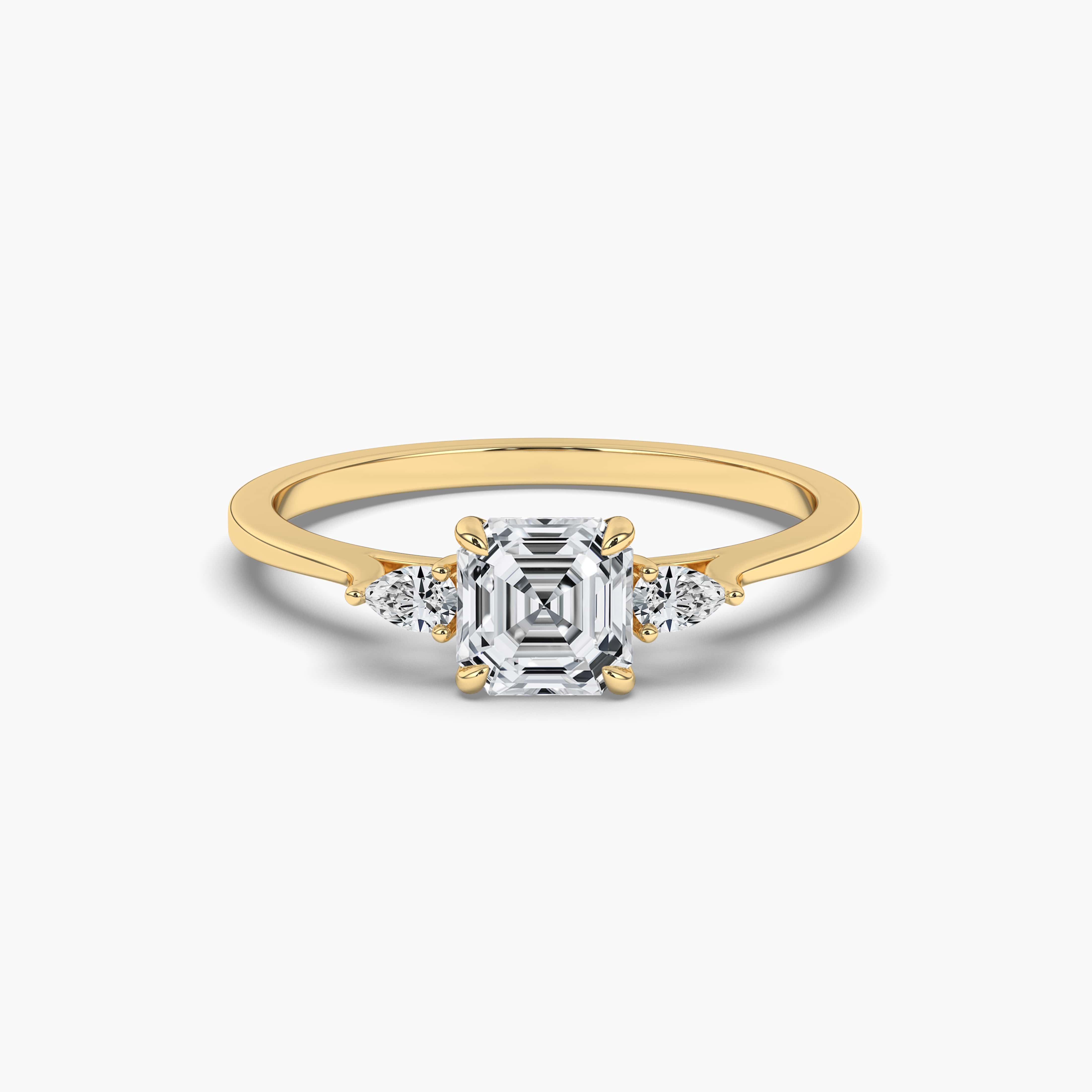 ASSCHER CUT DIAMOND ENGAGEMENT RING IN YELLOW GOLD