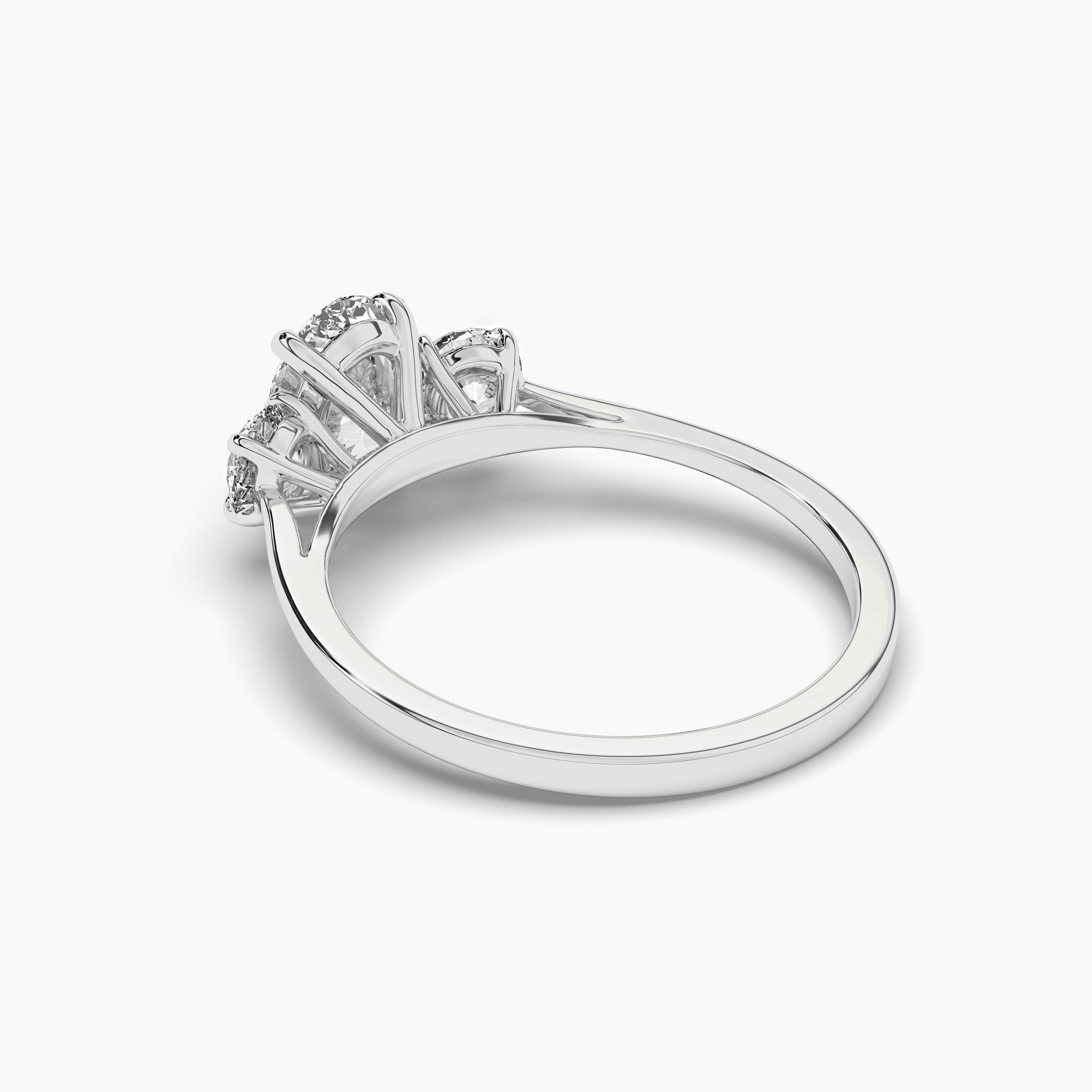 Ladies Round Cut Oval Diamond Engagement Ring