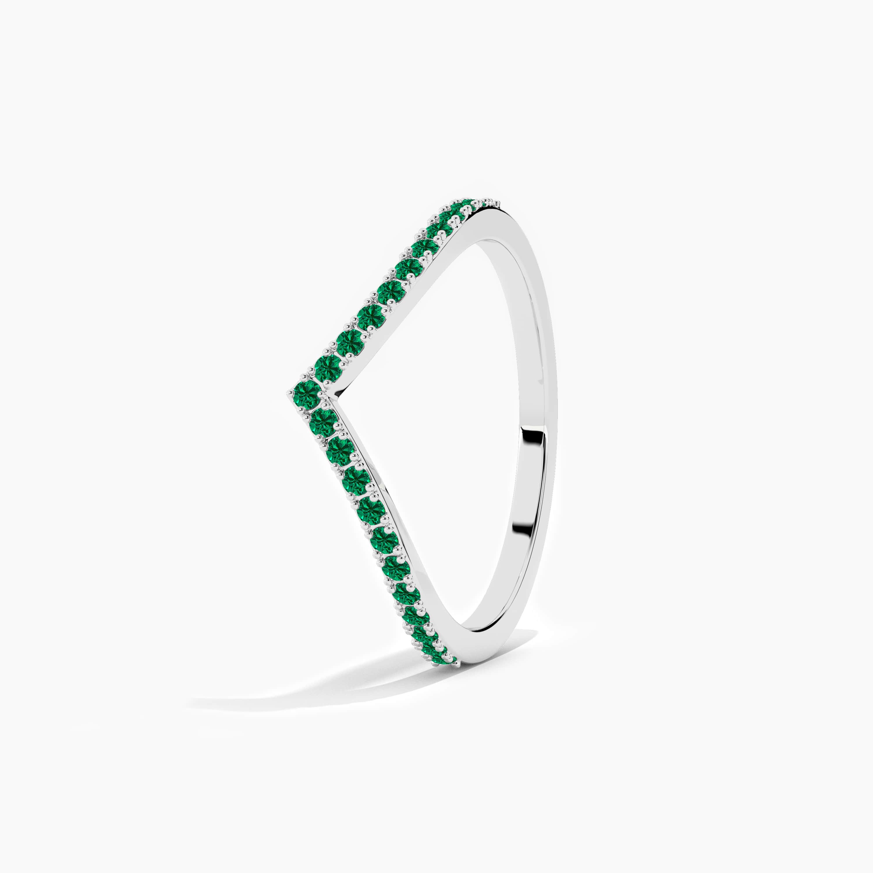 White gold curved ring in Emerald