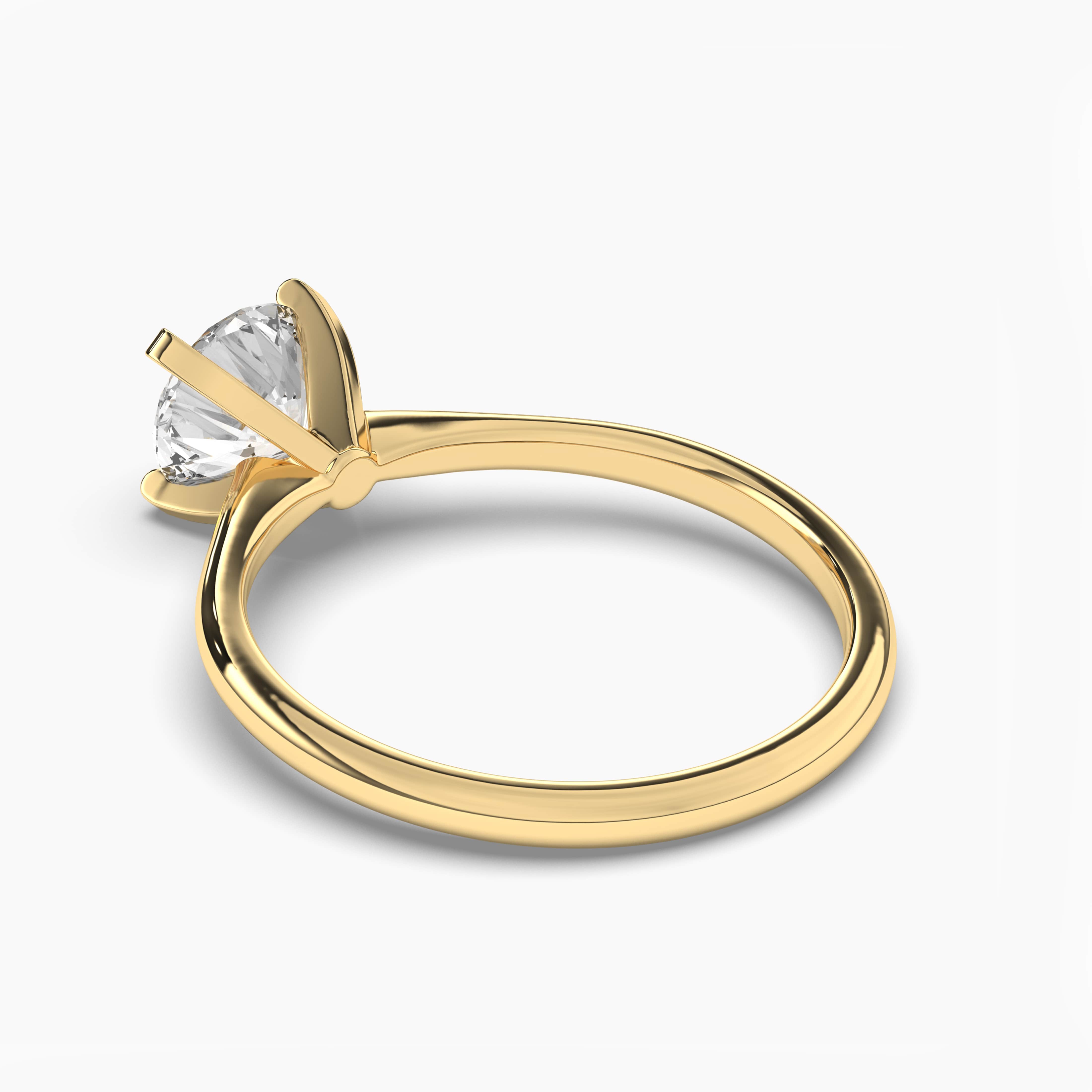 Round Cut Diamond and Yellow Gold Ring