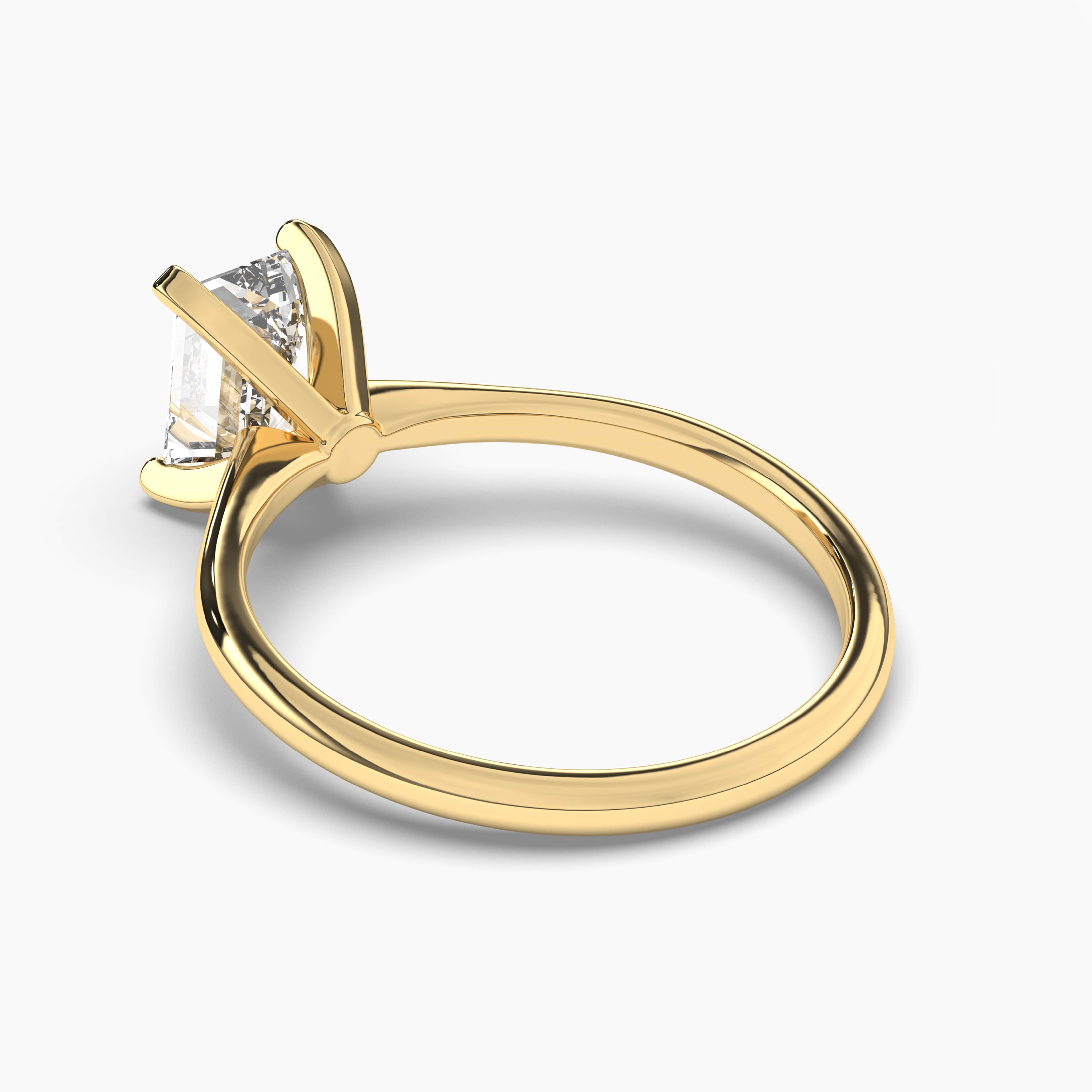 Diamond Engagement Ring Emerald Round-cut