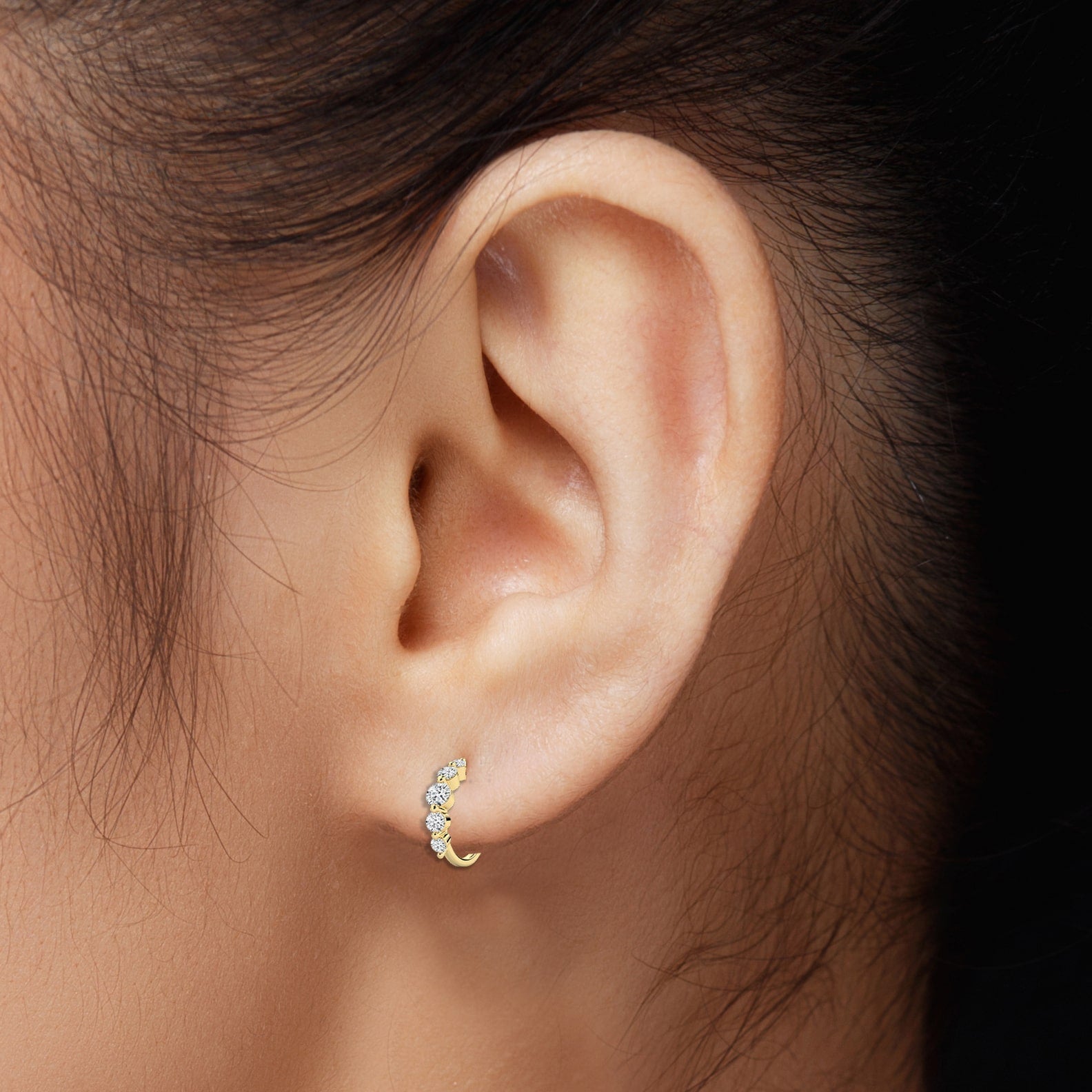 Round Cut  Moissanite Diamond Huggie  Earring For Woman's 