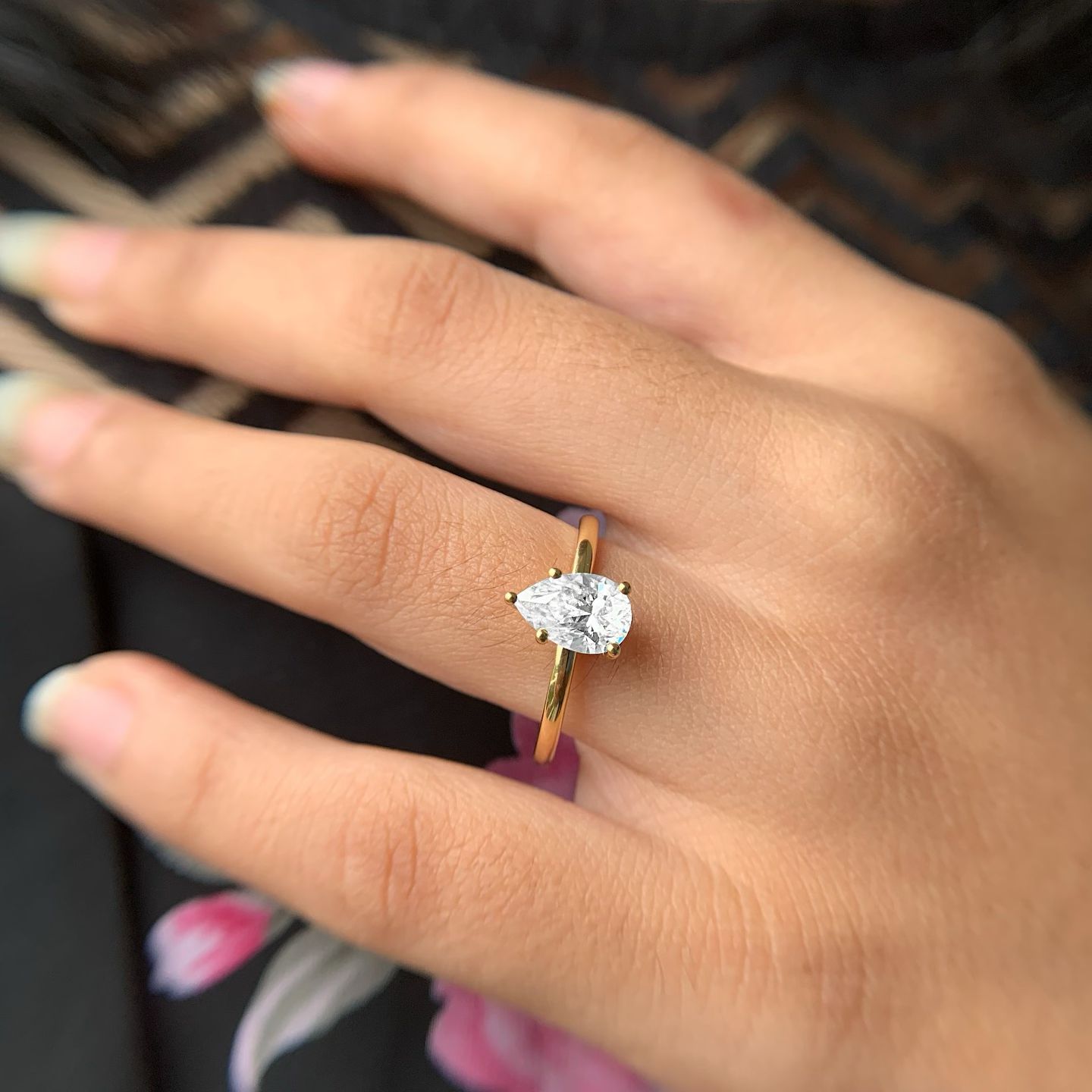 pear shape diamond engagemet ring 