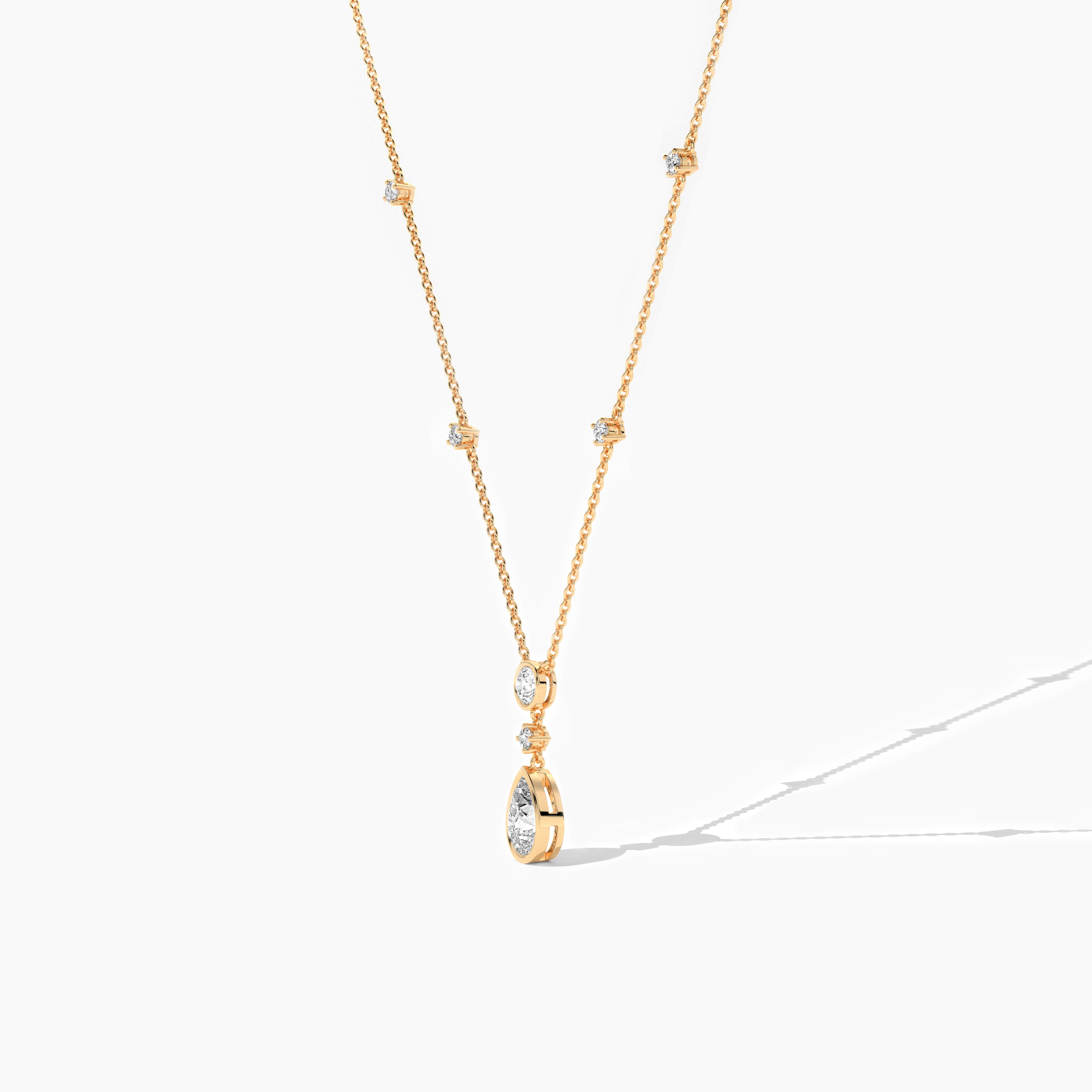 yellow old diamond necklace 