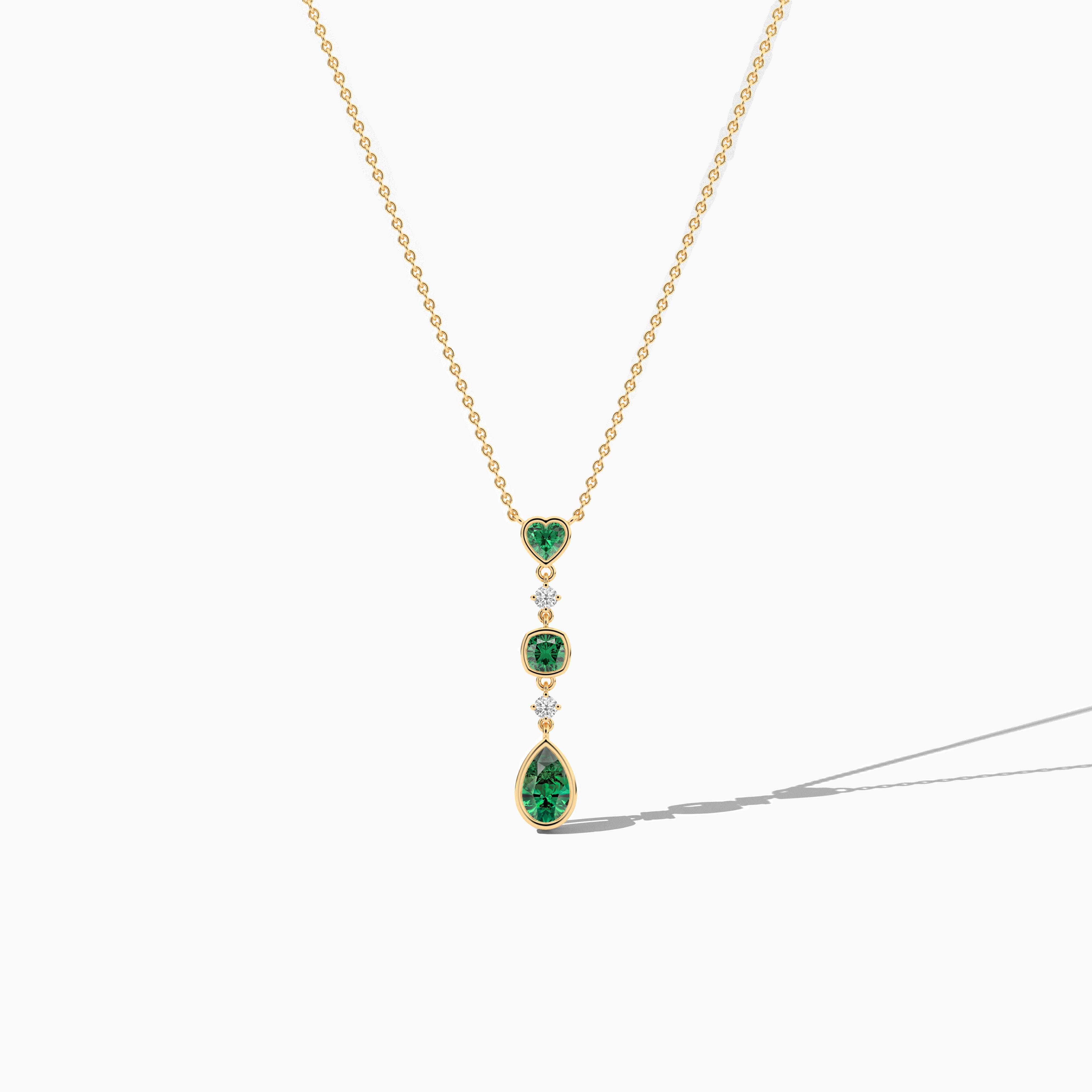 yellow gold green emerald  necklace