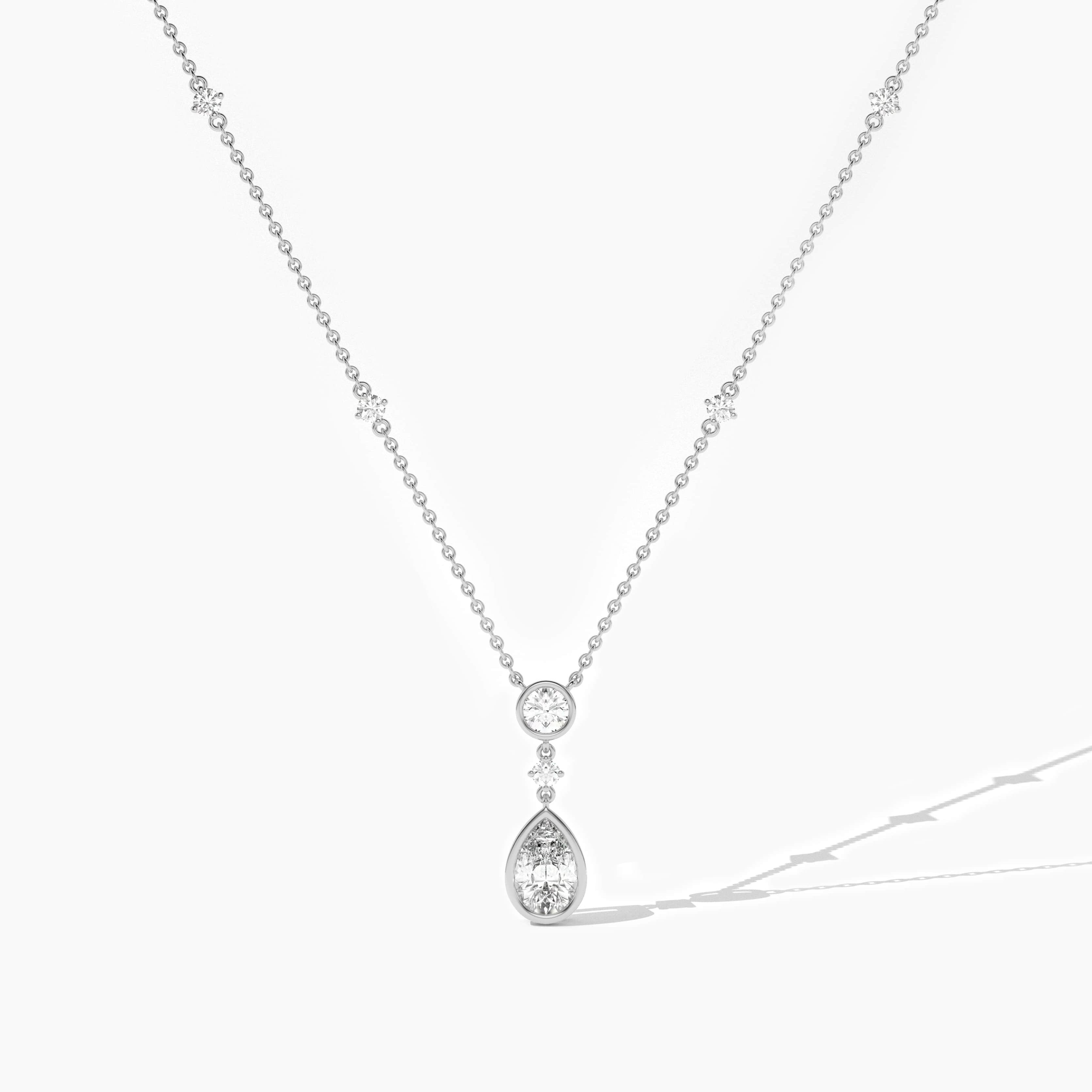 diamond a necklace