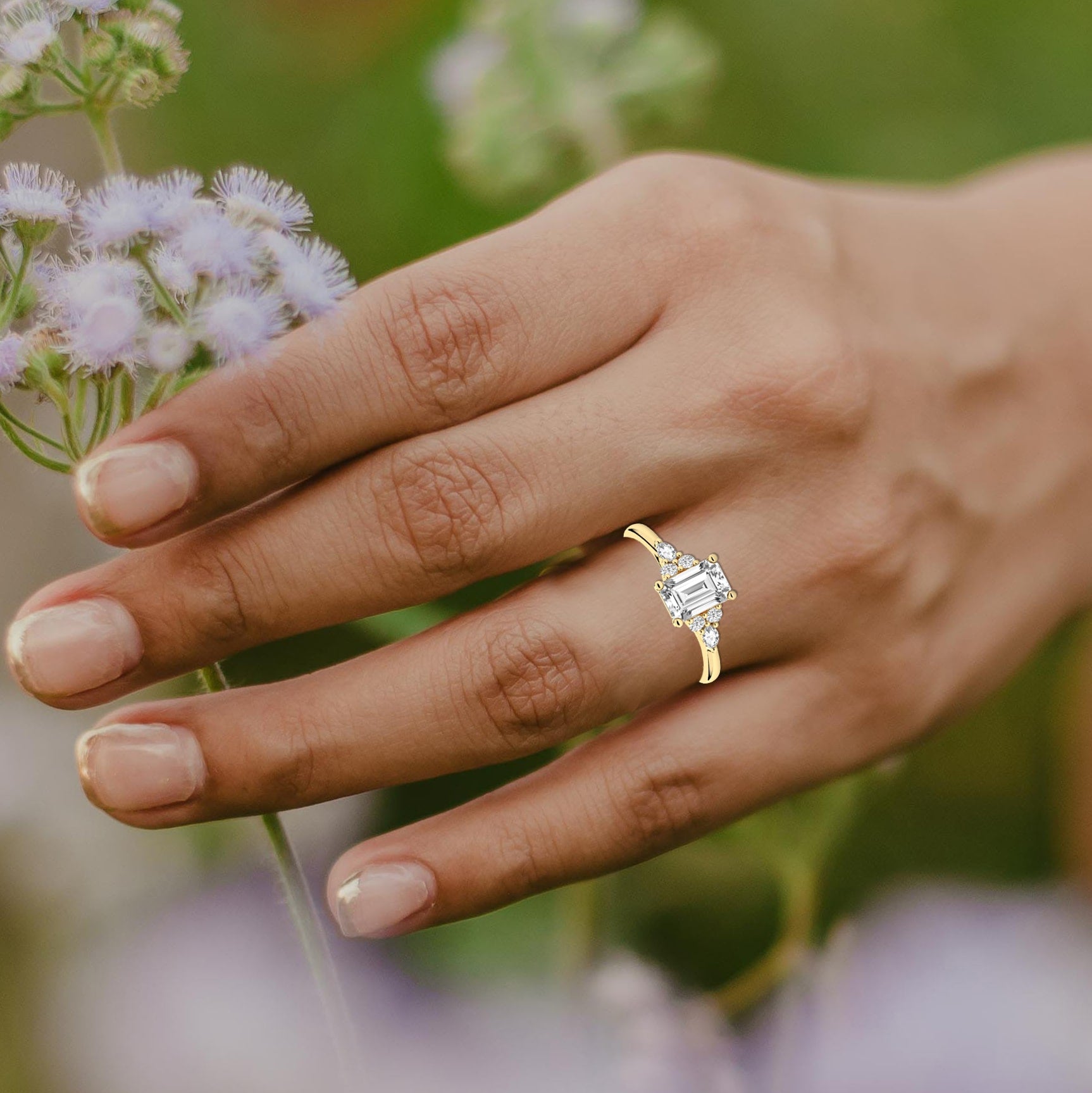 emerald engagement rings gold