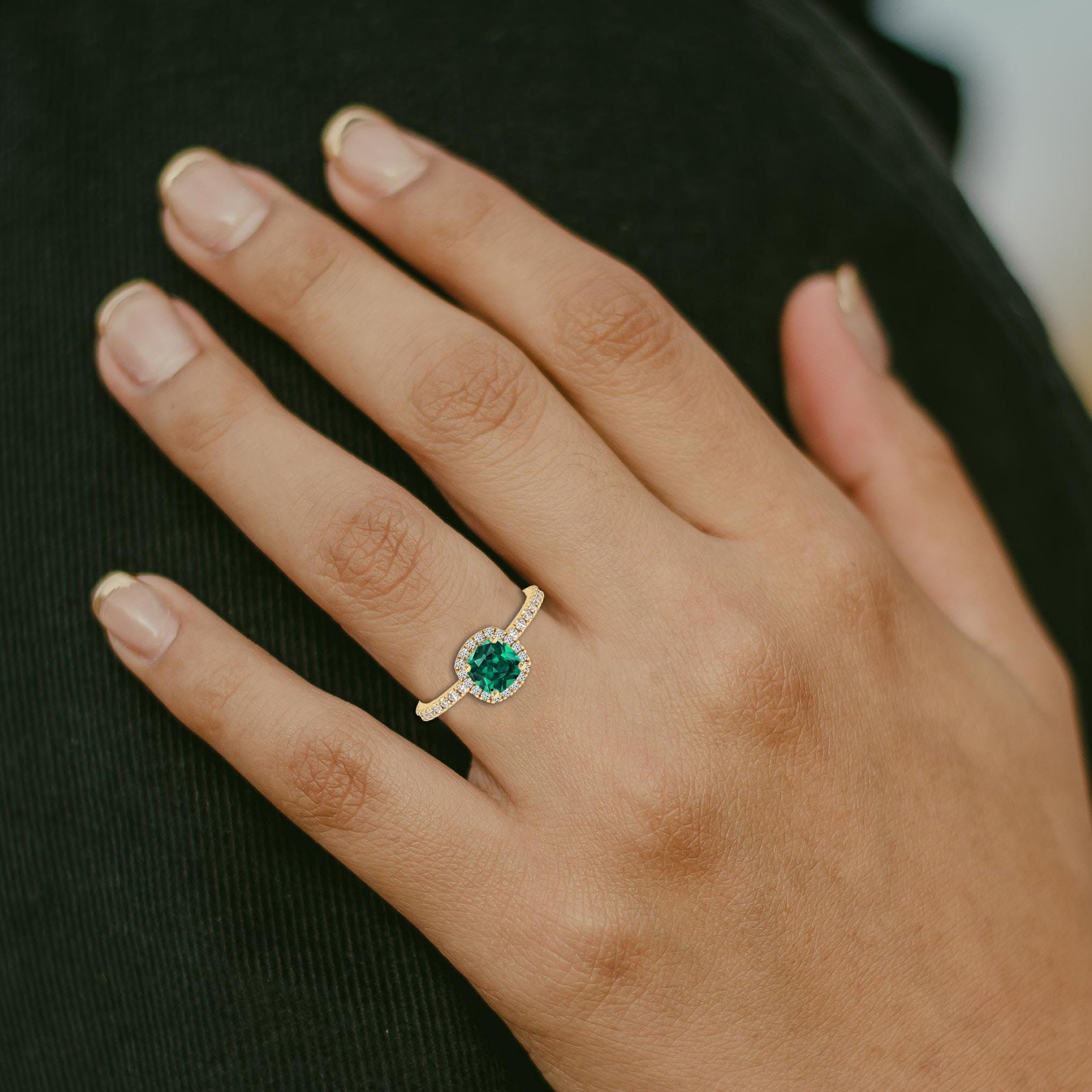 CUSHION CUT EMERALD HALO ENGAGEMENT RING SETTING IN GOLD